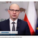 Artur Kosicki, Marszałek Województwa Podlaskiego podczas transmisji.